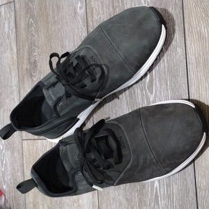 True grey suede golf shoes. Size 13